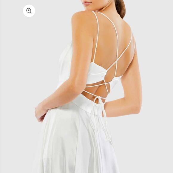 IEENA FOR MAC DUGGAL Satin Strappy-Back High Slit Gown in Powder Blue Size 2 - Picture 3 of 5